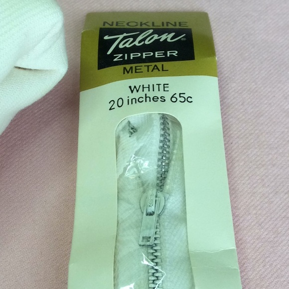 FINAL SALE PRICE Cream Double Knit Fabric + Zipper Lot - Picture 3 of 5